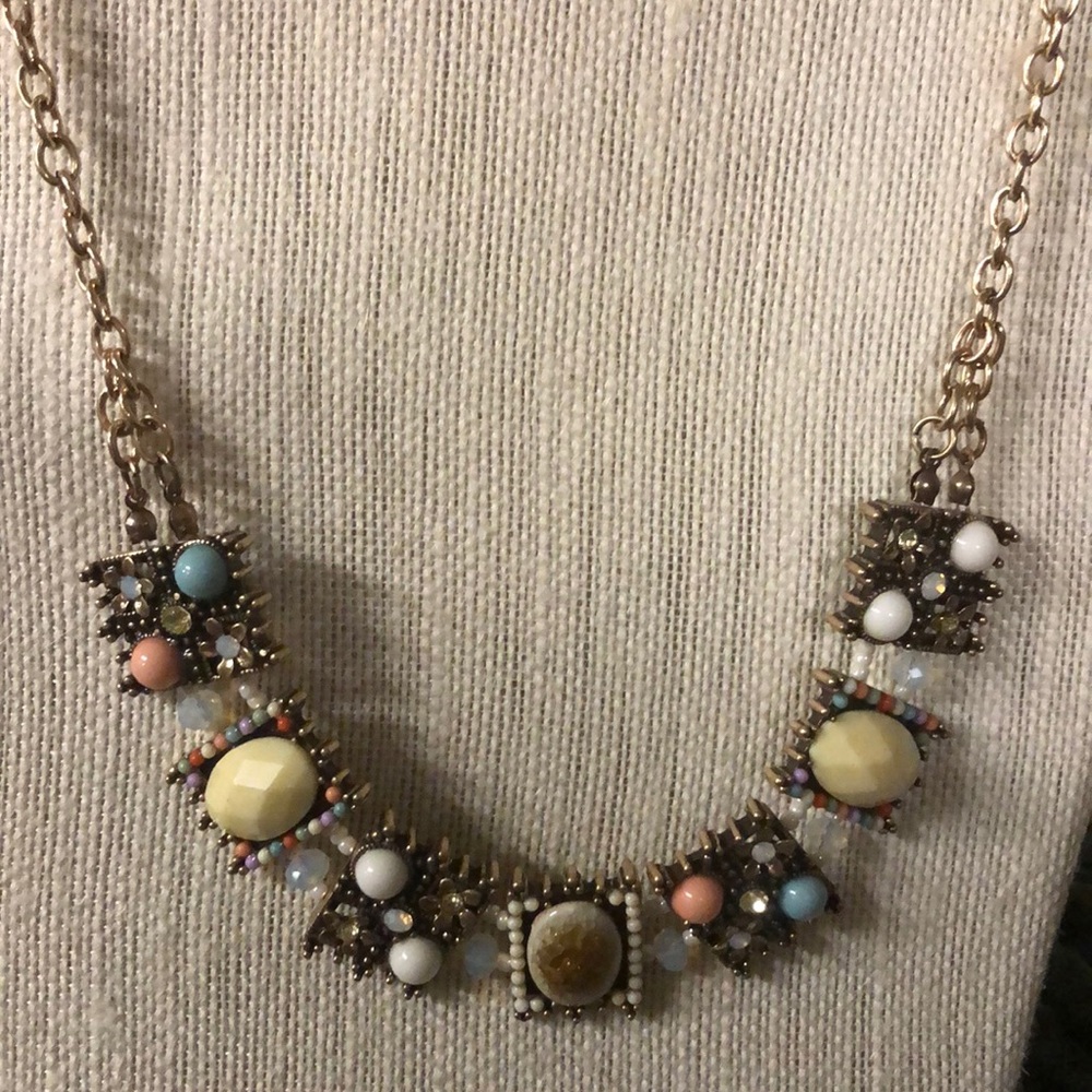 Beautiful chic necklace with matching earrings